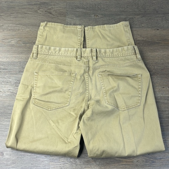 Saks Fifth Avenue Men’s Flat Front Khaki Chino Pants, size 34x30 - Picture 11 of 13